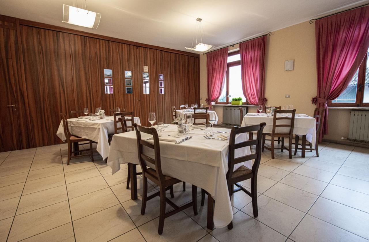 Locanda Italia Serralunga d'Alba Exterior photo